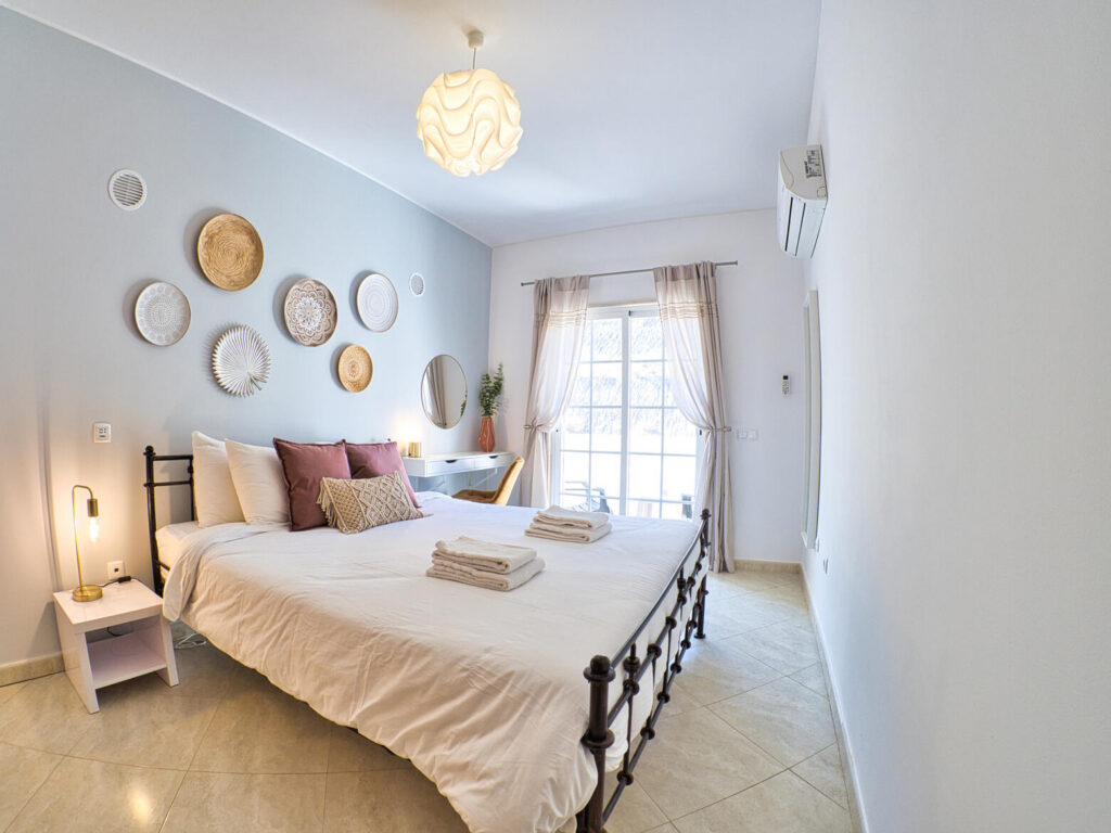 Stylish Two-Bedroom Apartment in the heart of Carvoeiro, Algarve